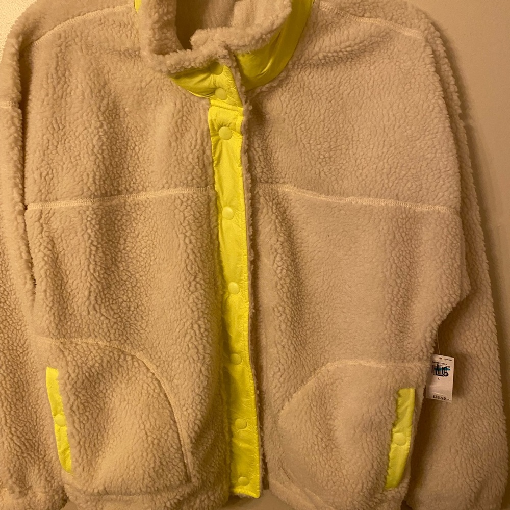Old navy fleece jacket NWT Sz large